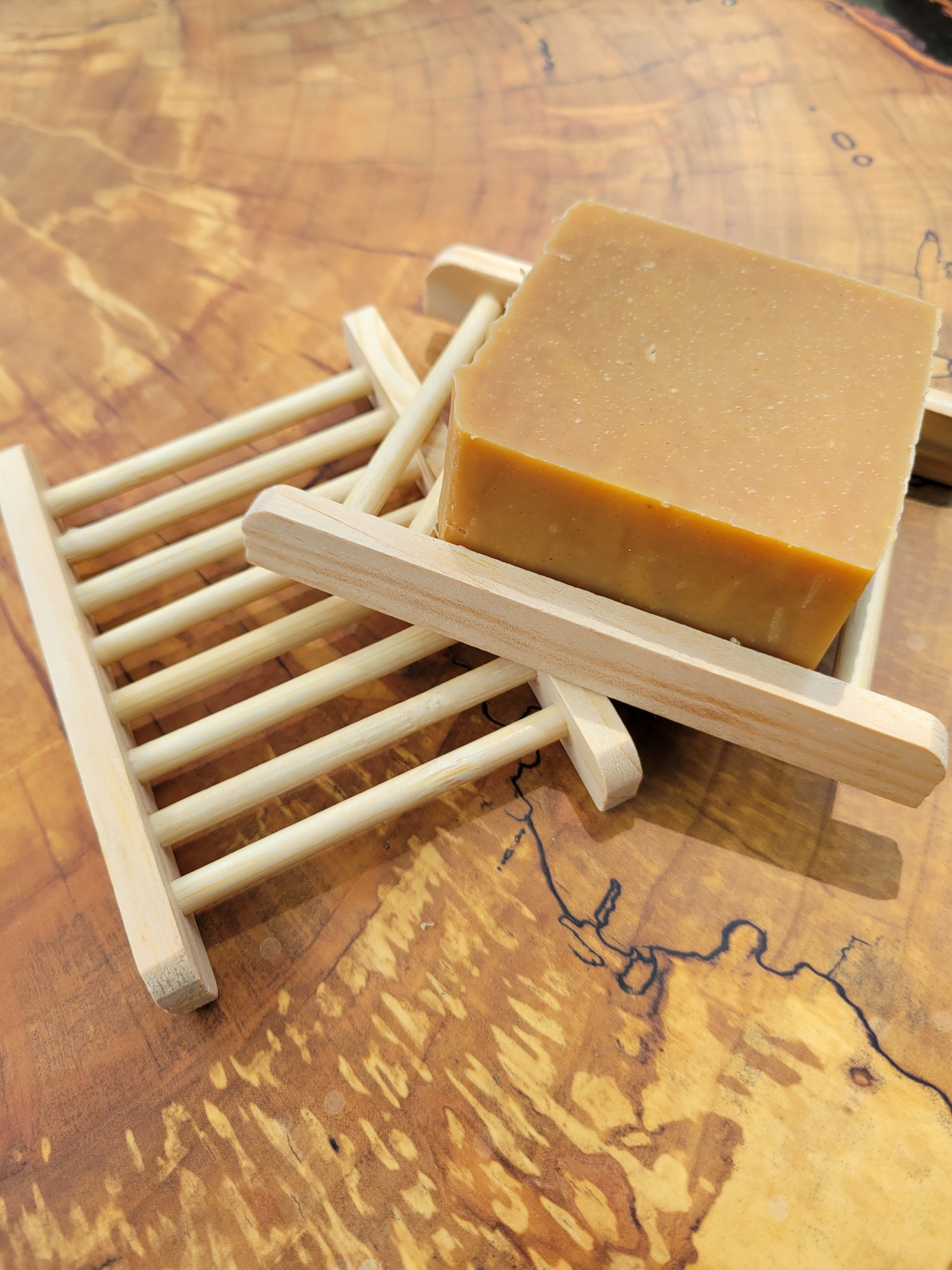 picture of natural-colored soap dish with best bar soap